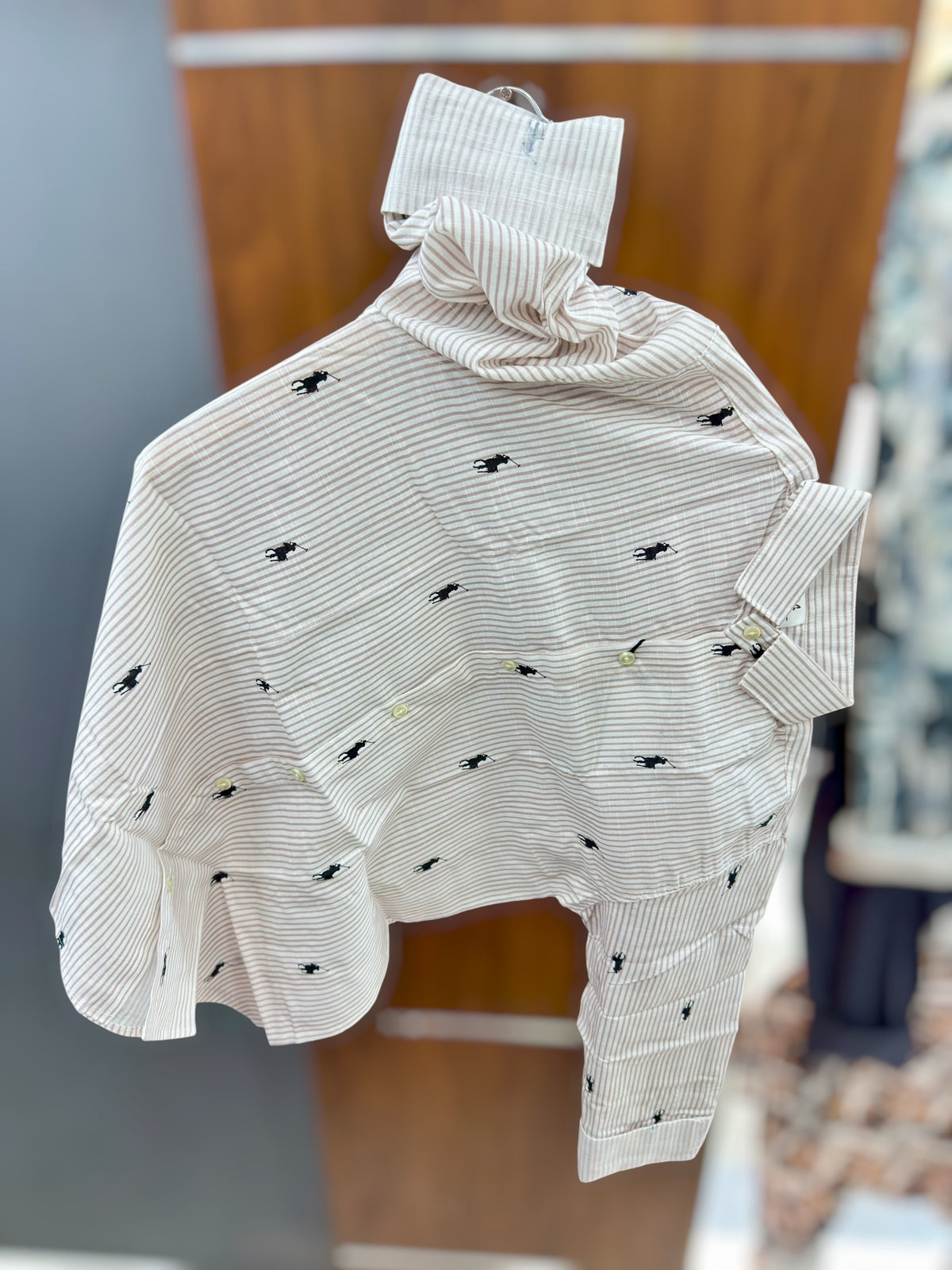 Line Shirt printed us pink
