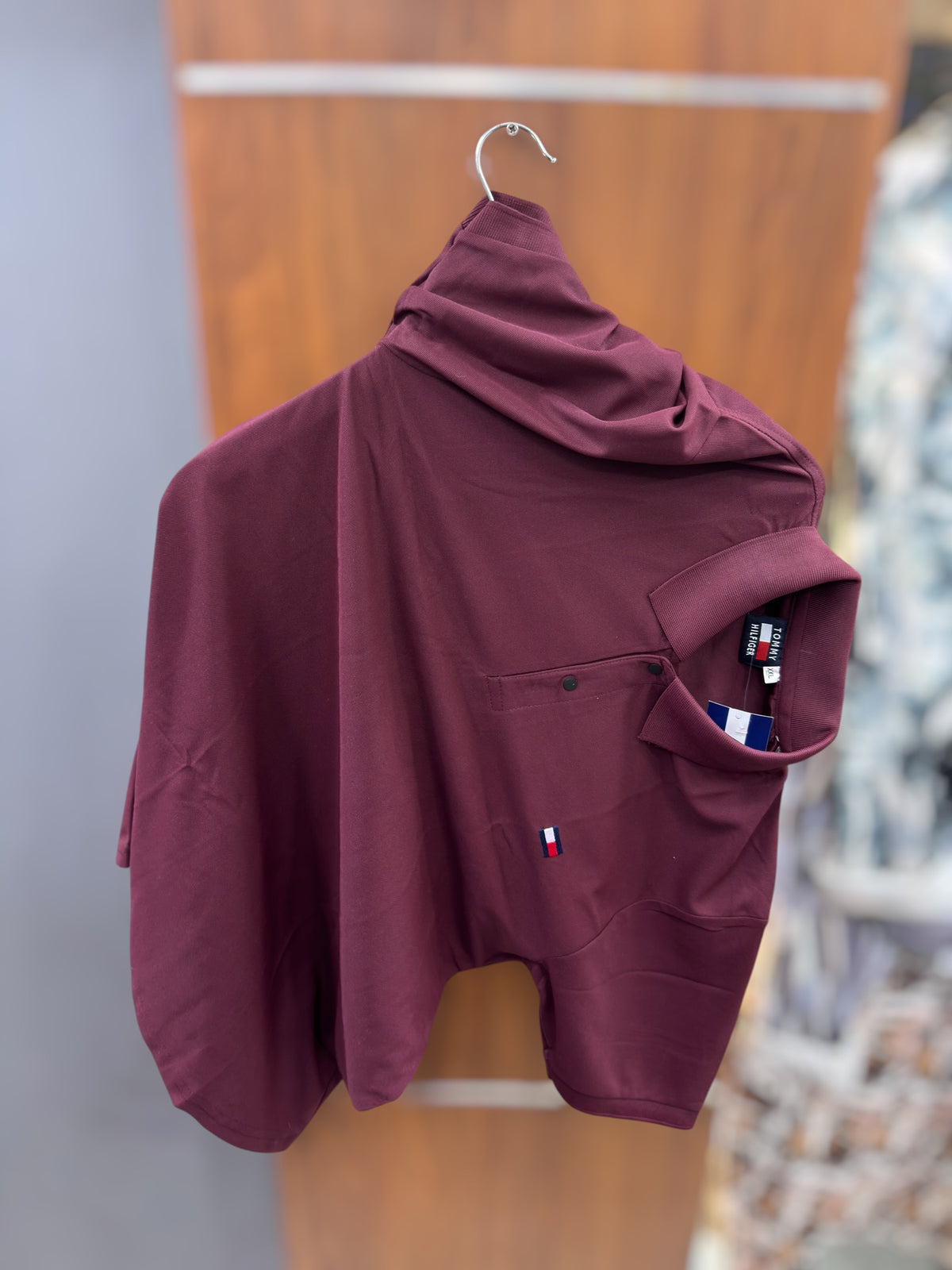 Half sleeve caller T-shirt Tommy