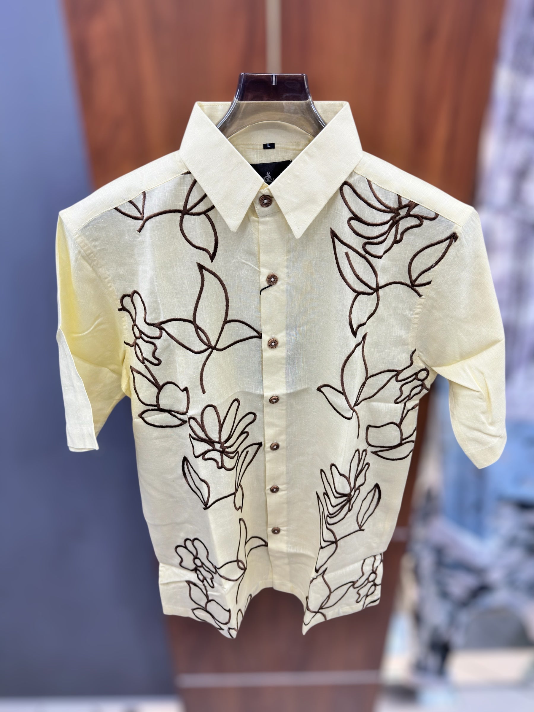 Half sleeve embroidery shirt