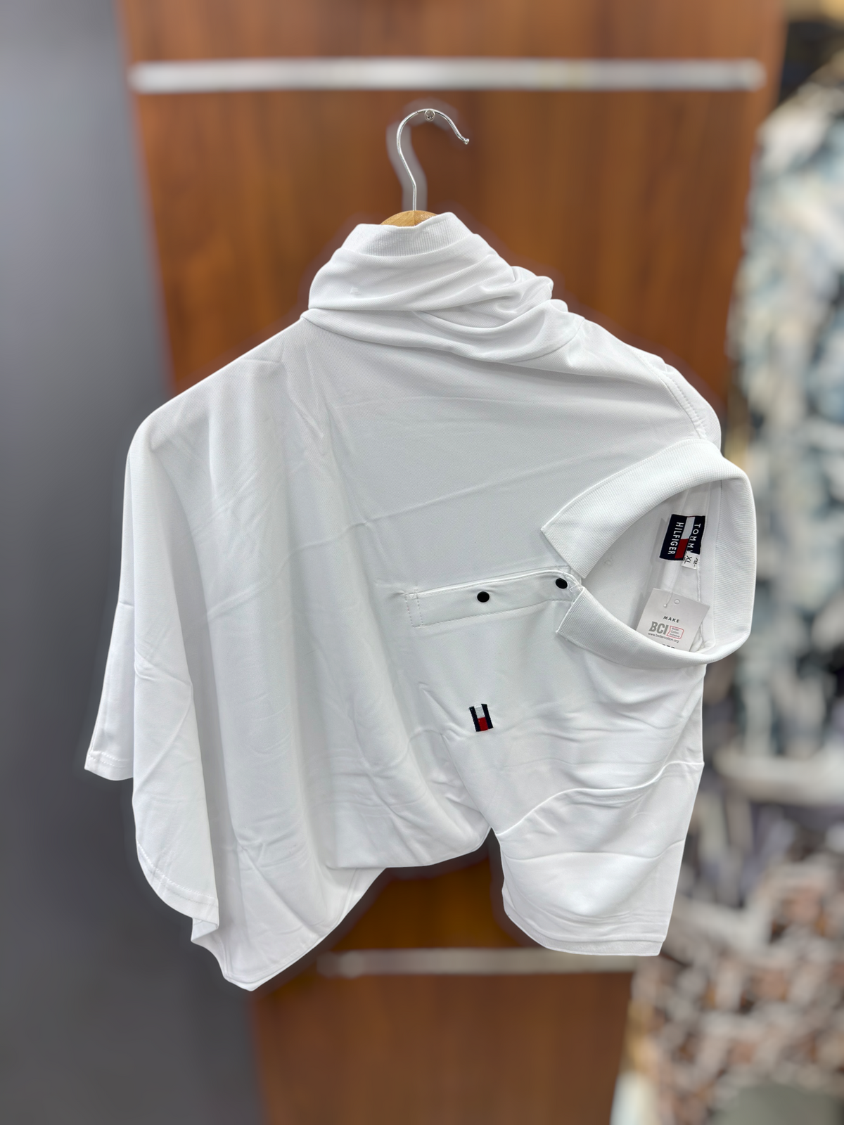 Half sleeve caller T-shirt Tommy
