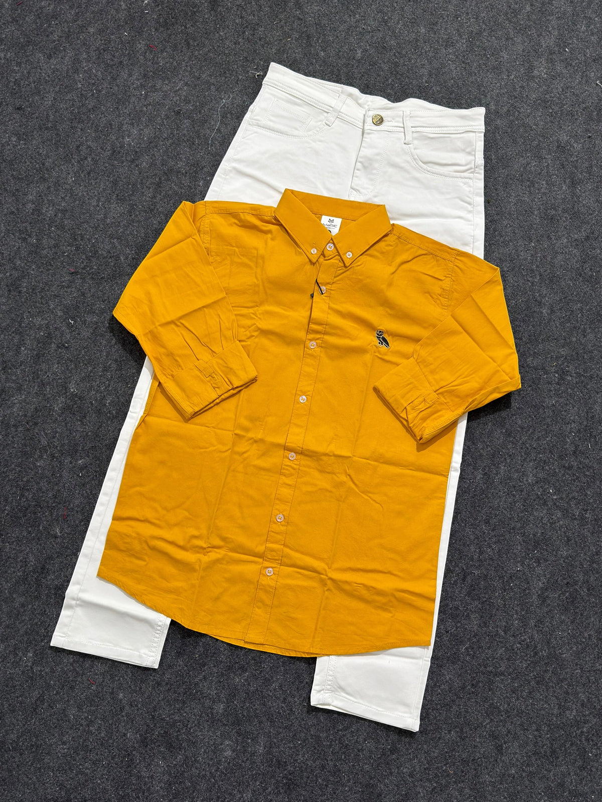 Premium plain shirt pure white Jeans