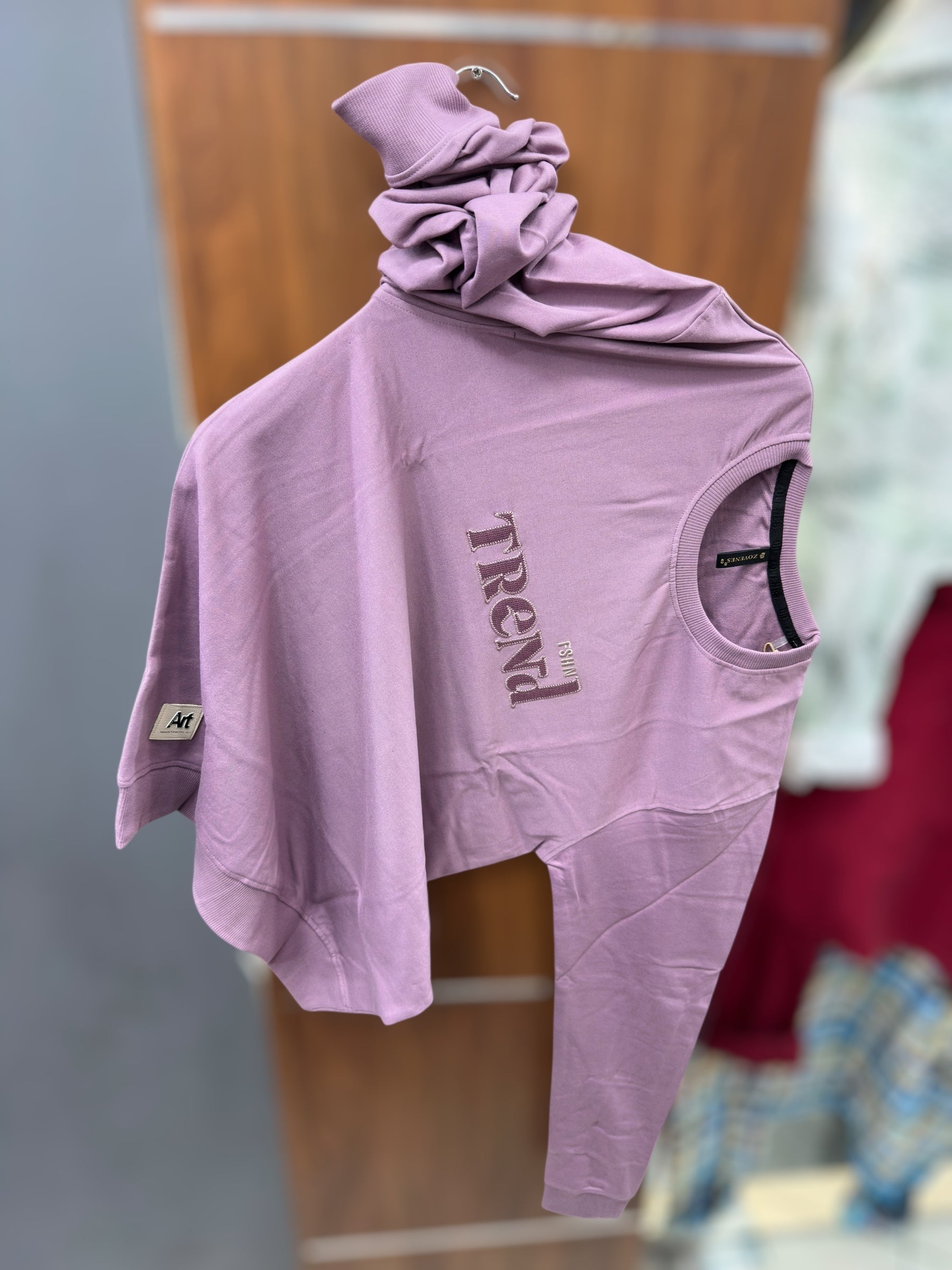 Full sellve T-shirt